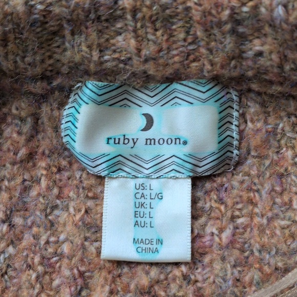 Ruby Moon Sweater🌙 - Picture 3 of 7